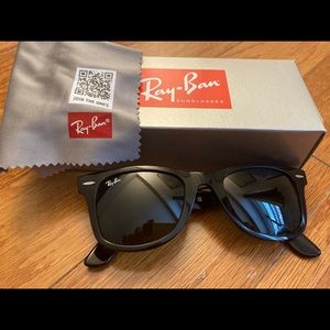 ‘NIB RayBan original Wayfers